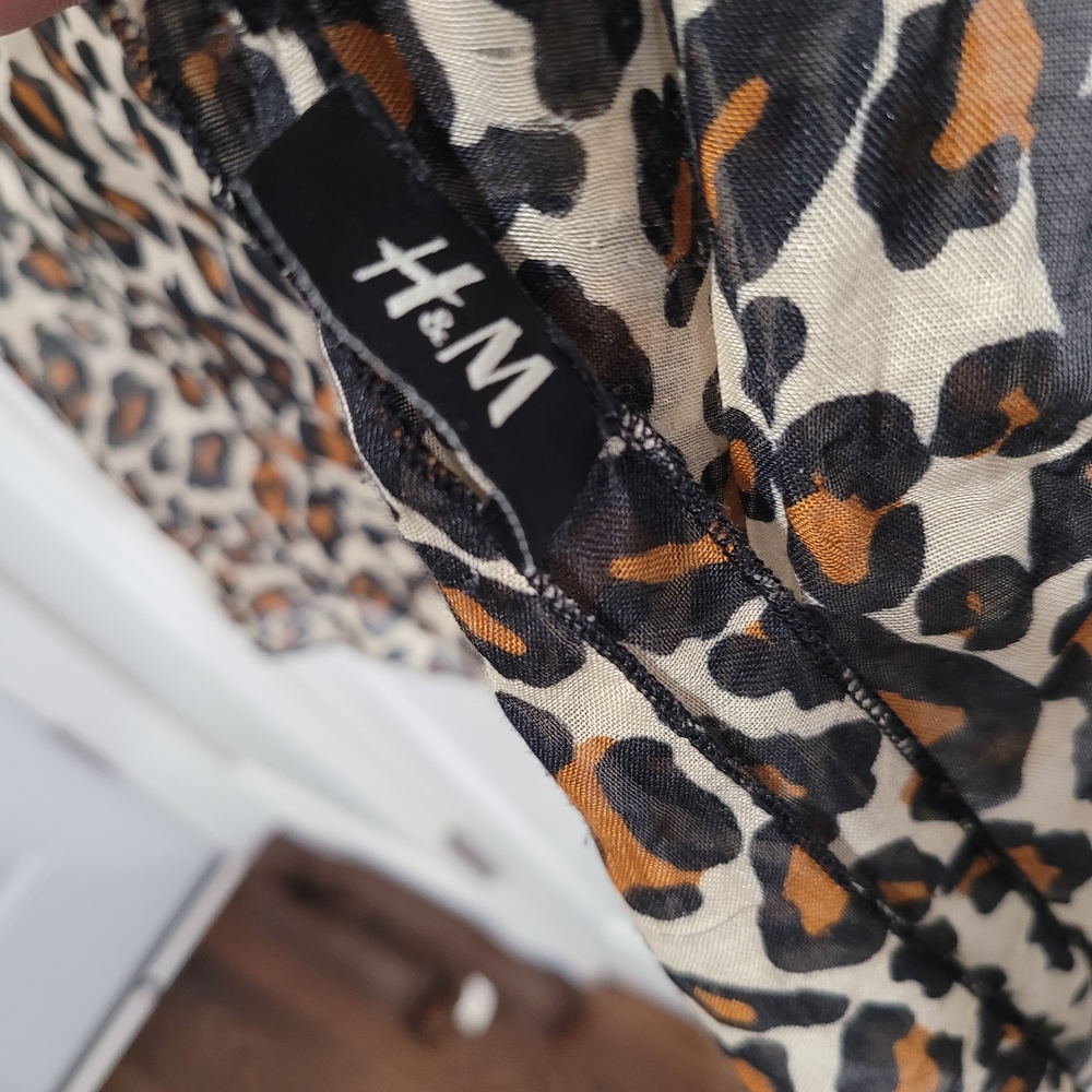 H&M Leopard Print Scarf - Brown and Black - Picture 3 of 3